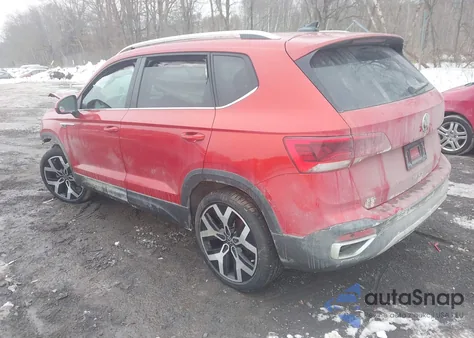 2022 Volkswagen Taos 1.5T Sel z USA, uszkodzony, nr VIN 3VVJX7B22NM025057